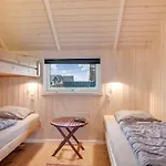 Bryngeir - 100m From The Sea By Interhome Feriehus *