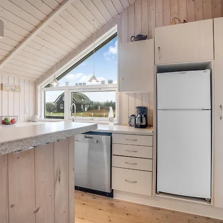 Bryngeir - 100m From The Sea By Interhome *