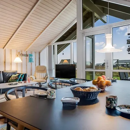 Bryngeir - 100m From The Sea By Interhome * Harboør